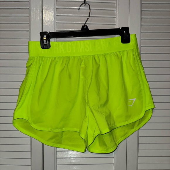 Gymshark Training Loose Fit Shorts - Picture 7 of 8